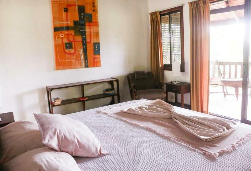 هتل Finca Los Caballos Montezuma