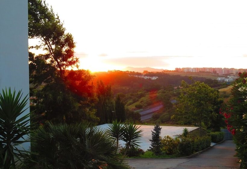 בית מלון כפרי Hilltop Oasis Lisboa Oeiras