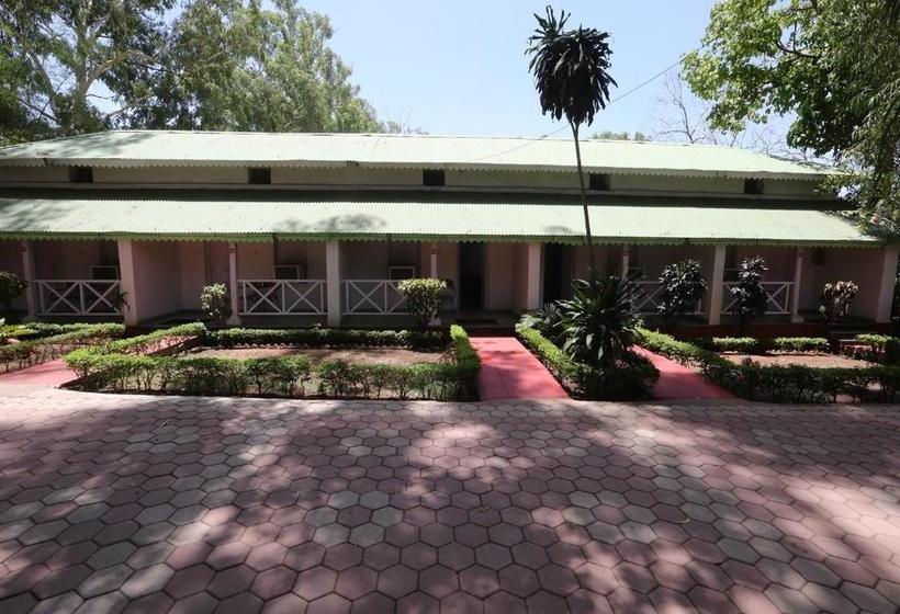 Отель Mpt Highlands