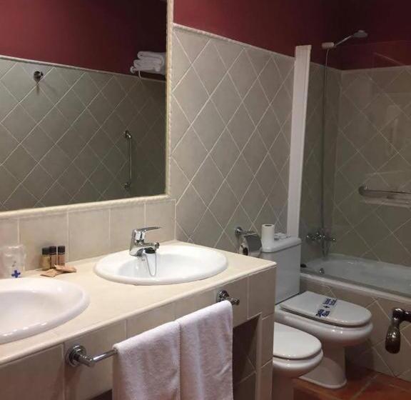 هتل Rural El Jardin De La Hilaria