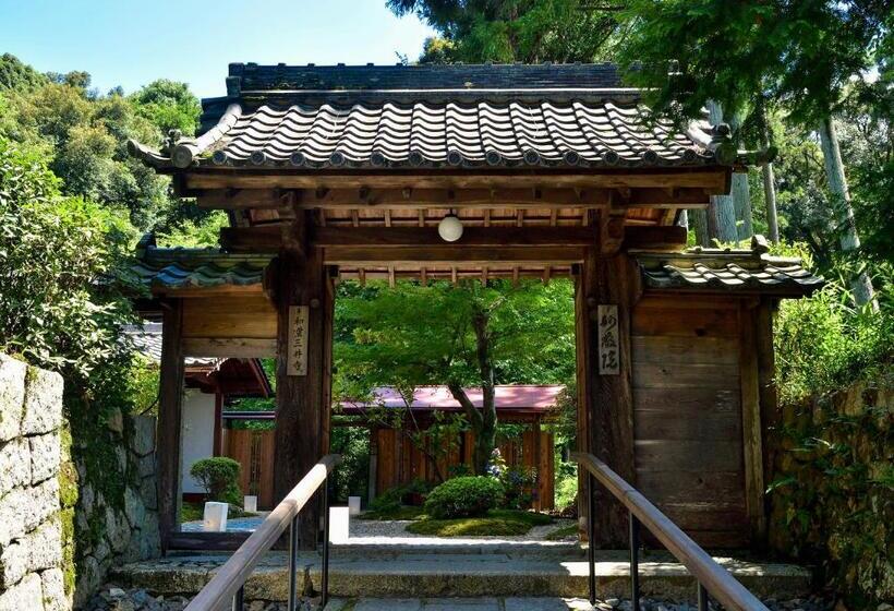 Temple Stay Waqoo Mii Dera