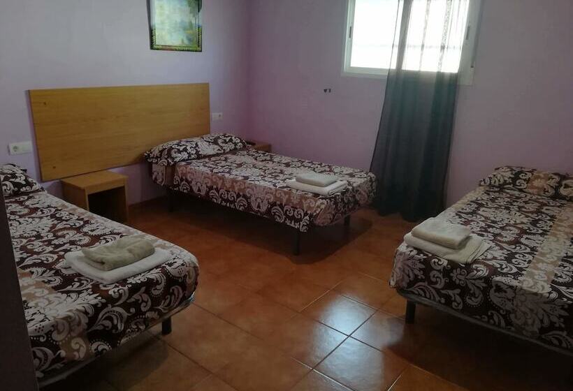 بنسيون Cafe Hostal Casa Manolo