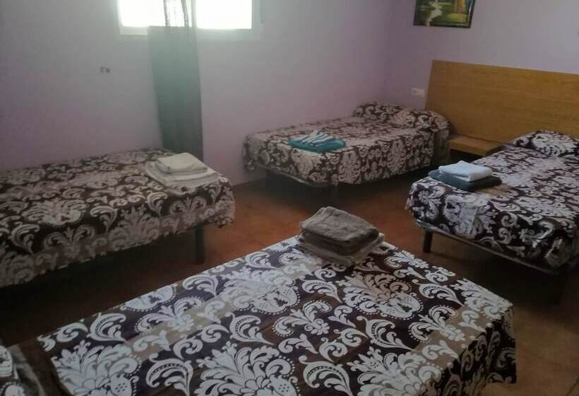 بنسيون Cafe Hostal Casa Manolo