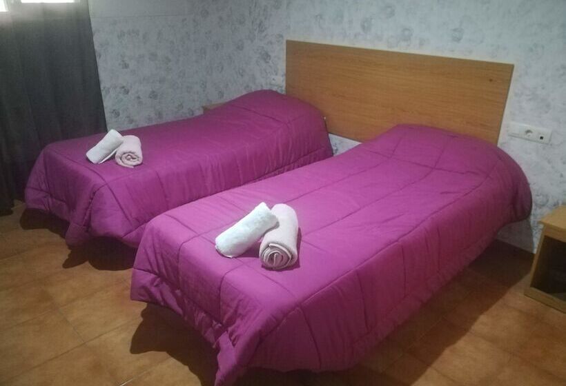 بنسيون Cafe Hostal Casa Manolo