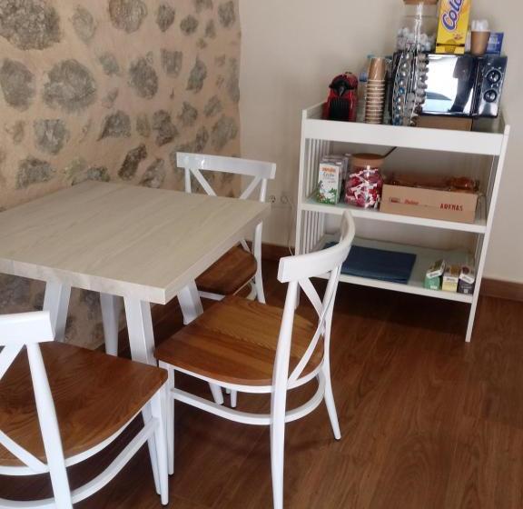 بنسيون La Fonda De Candeleda