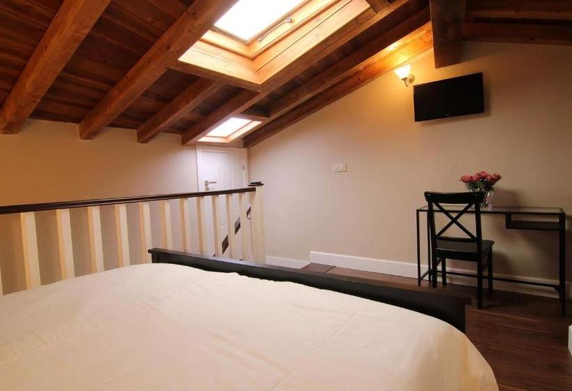 بنسيون La Fonda De Candeleda