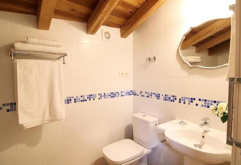 بنسيون La Fonda De Candeleda