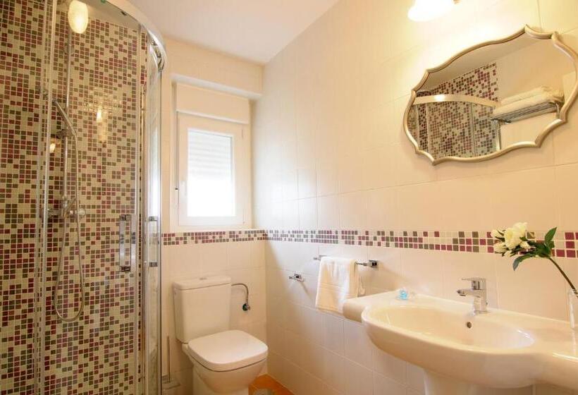 بنسيون La Fonda De Candeleda