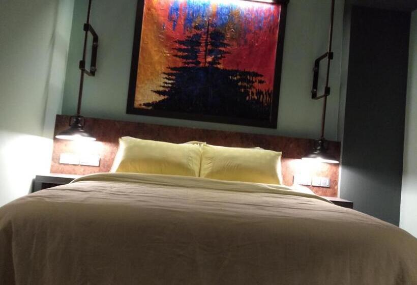 The Royale Chenang Resort