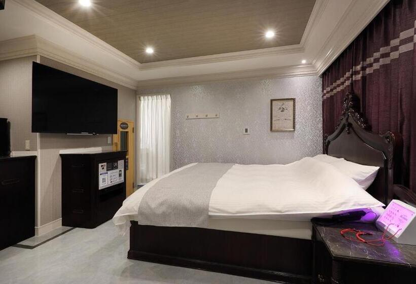 ホテルバースデー岐阜西店 Hotel Birthday Gifuwest