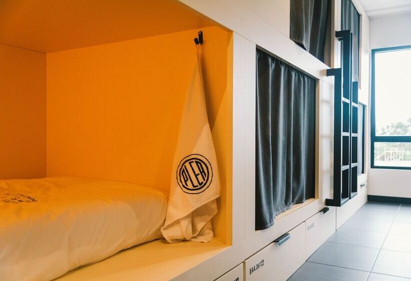 Plea Beach House   Hostel