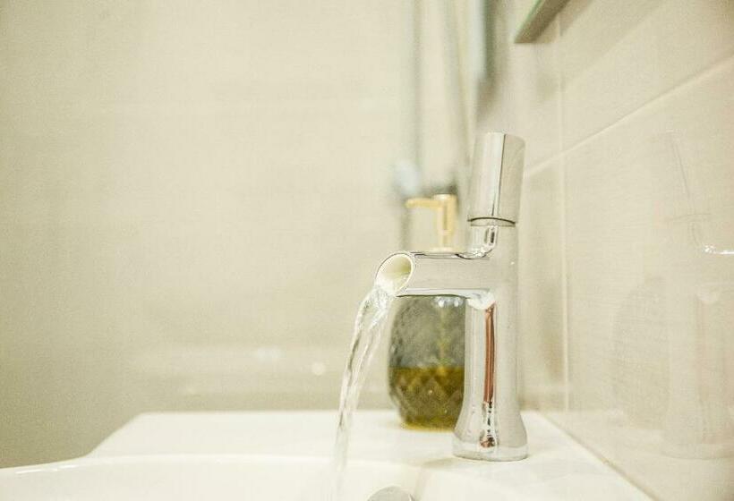 مبيت وإفطار Au Coeur Des Eléments