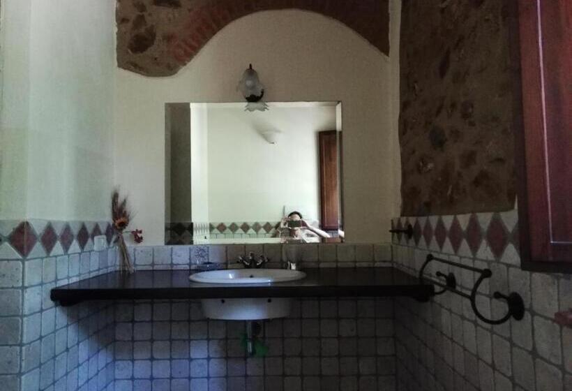 هتل Agriturismo Lupo Vecchio