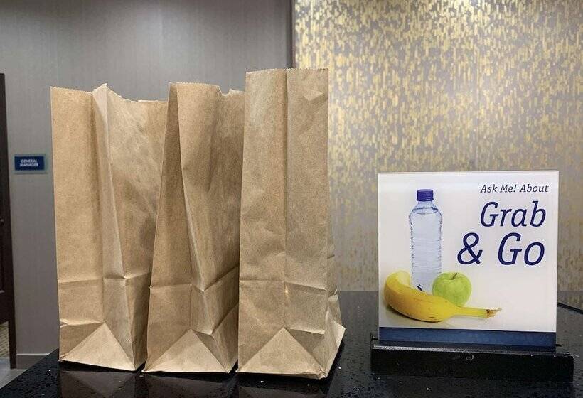 فندق Best Western Plus Hinton Inn & Suites