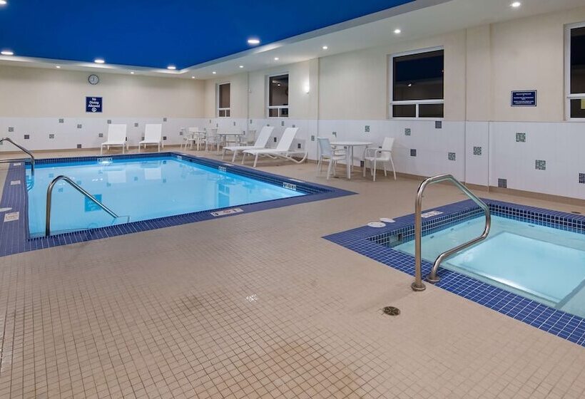 فندق Best Western Plus Hinton Inn & Suites