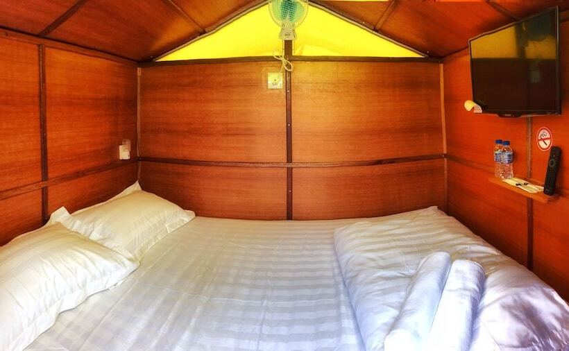 هتل کپسول Kea Garden Mini Chalet   Hostel
