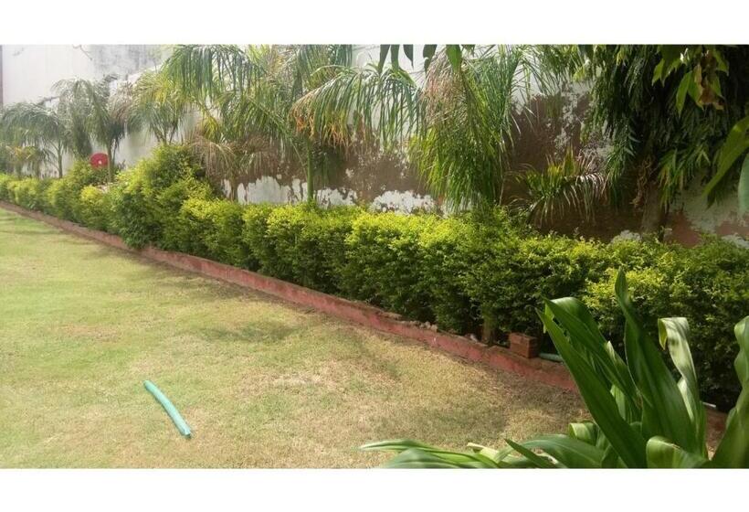 فندق Moon Dance Garden & Restaurant