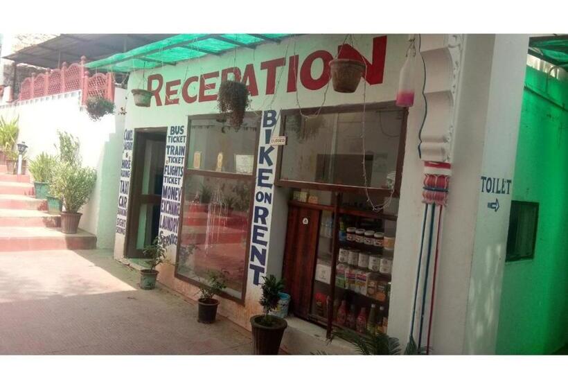 فندق Moon Dance Garden & Restaurant