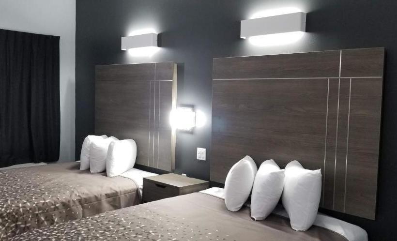 モーテル Continental Inn & Suites