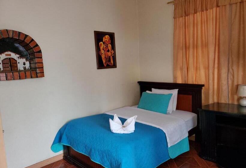 Pension Hostal Bolívar Inn