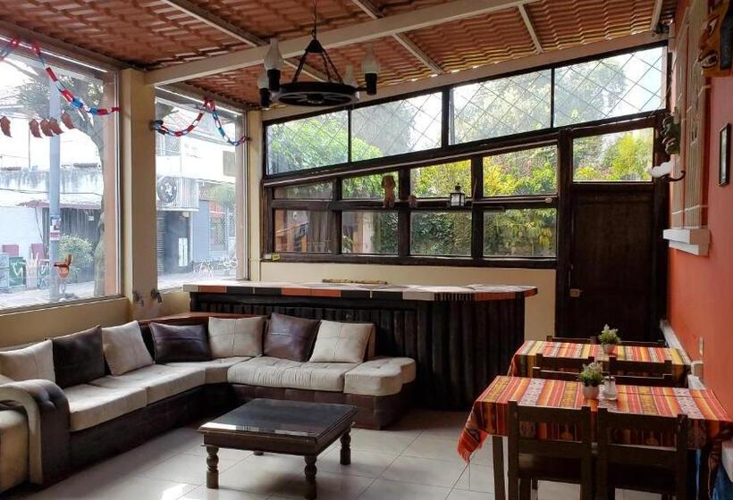 Pension Hostal Bolívar Inn