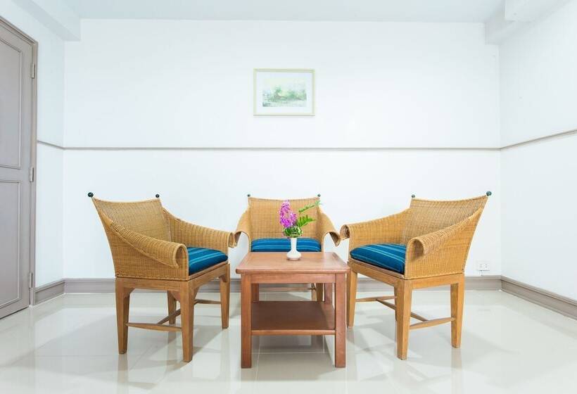 ユースホステル Ruensuk Place