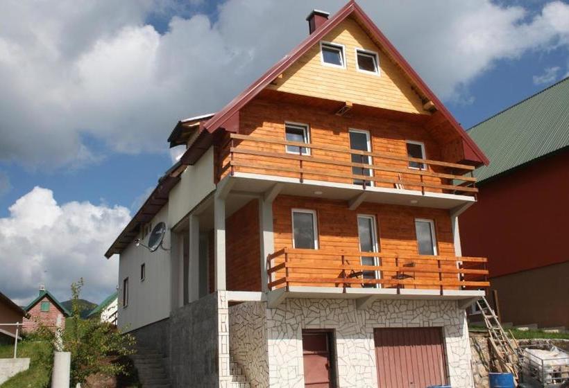 تختخواب و صبحانه Apartmani Prisoje