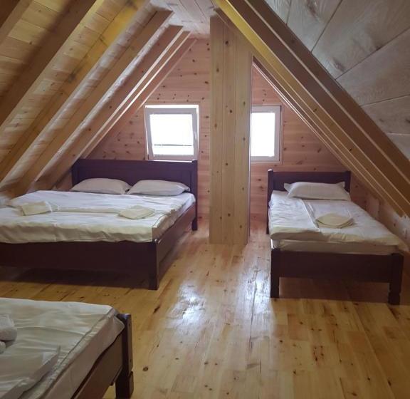 تختخواب و صبحانه Apartmani Prisoje