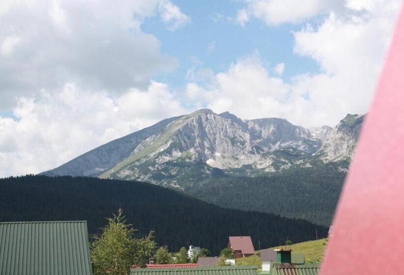 تختخواب و صبحانه Apartmani Prisoje