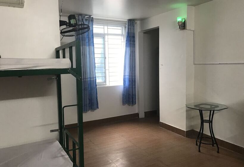 Cong Khanh Hotel Hostel