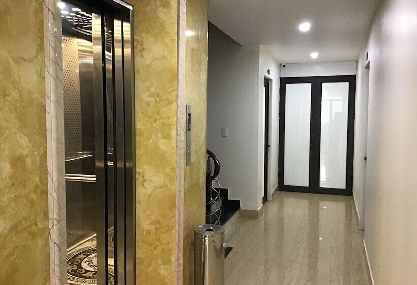 Cong Khanh Hotel Hostel