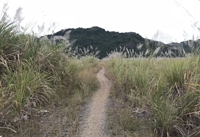 Cong Khanh Hotel Hostel