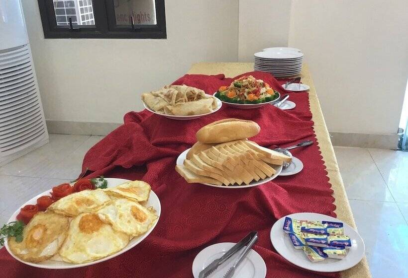 Cong Khanh Hotel Hostel