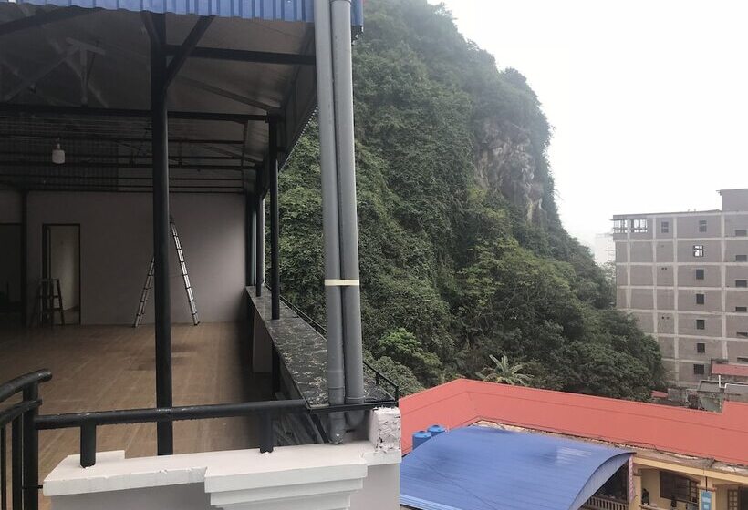 Cong Khanh Hotel Hostel