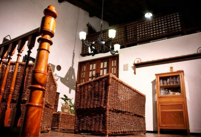 Hostel Da 13 E Suítes