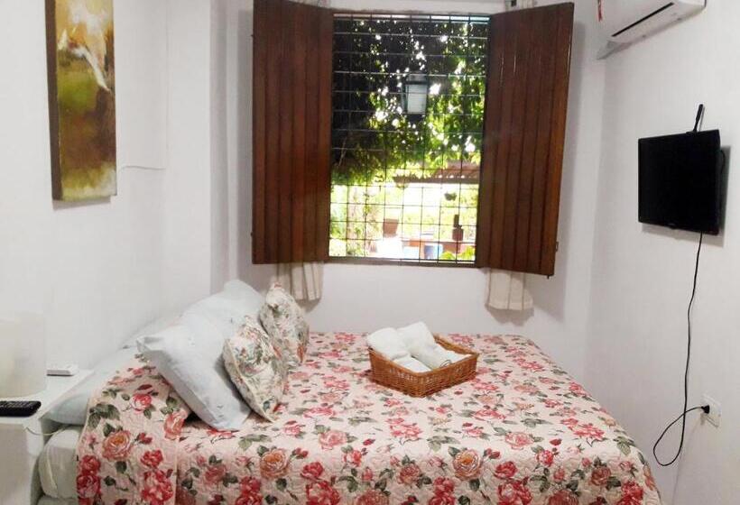 Hostel Da 13 E Suítes