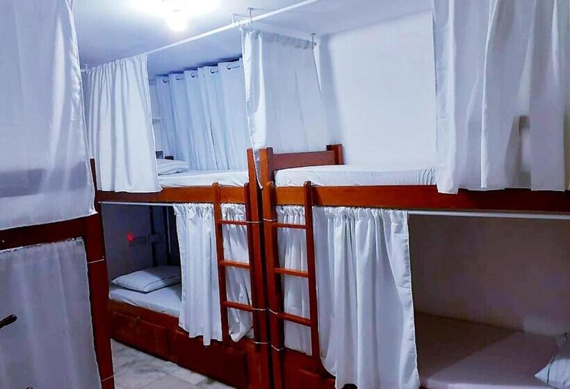 Hostel Da 13 E Suítes