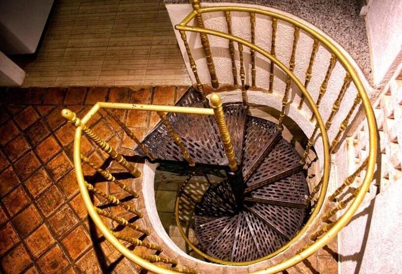 Hostel Da 13 E Suítes