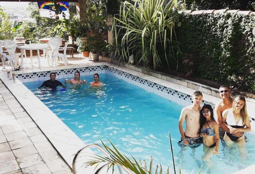 Hostel Da 13 E Suítes