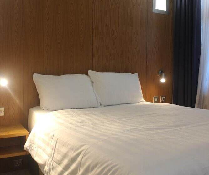 Corona Hotel Rotherham Sheffield Meadowhall