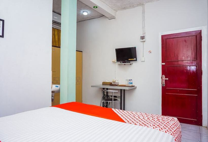 Hotel Oyo 433 Nelvi Residence Syariah