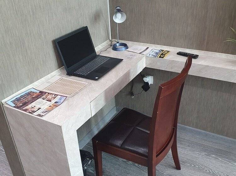 Safir Business Hotel O