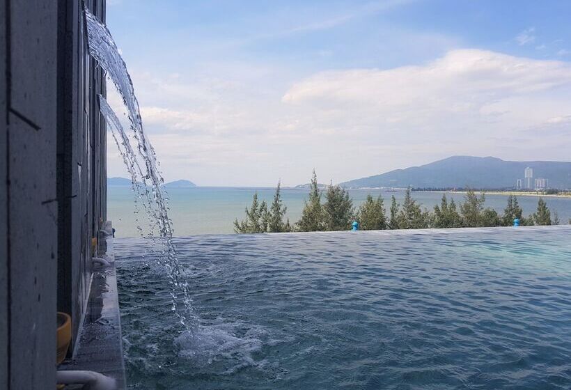 Santori Hotel Da Nang Bay