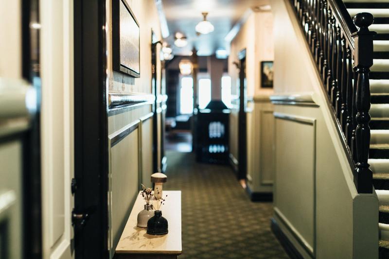 هتل Skalakot Manor