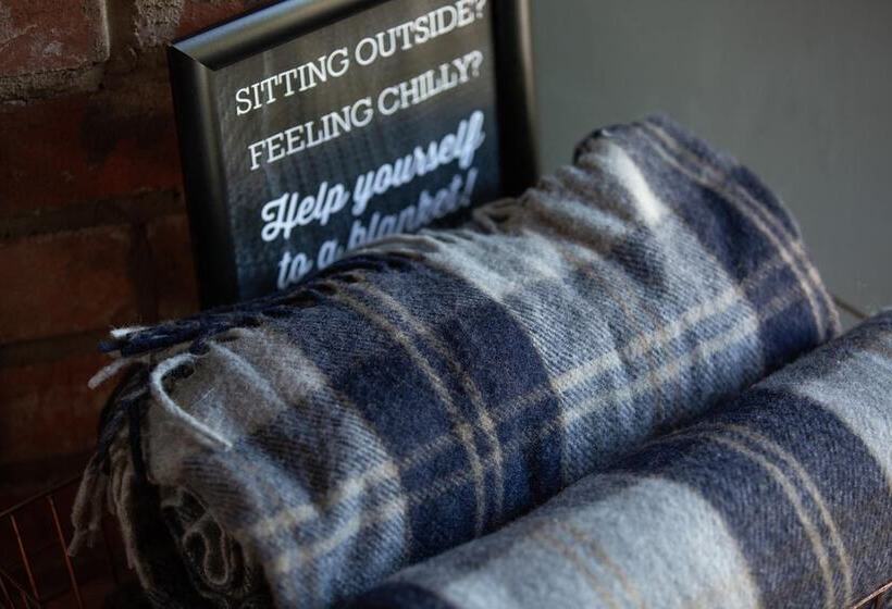 בית מלון כפרי The Pickled Parson Of Sedgefield