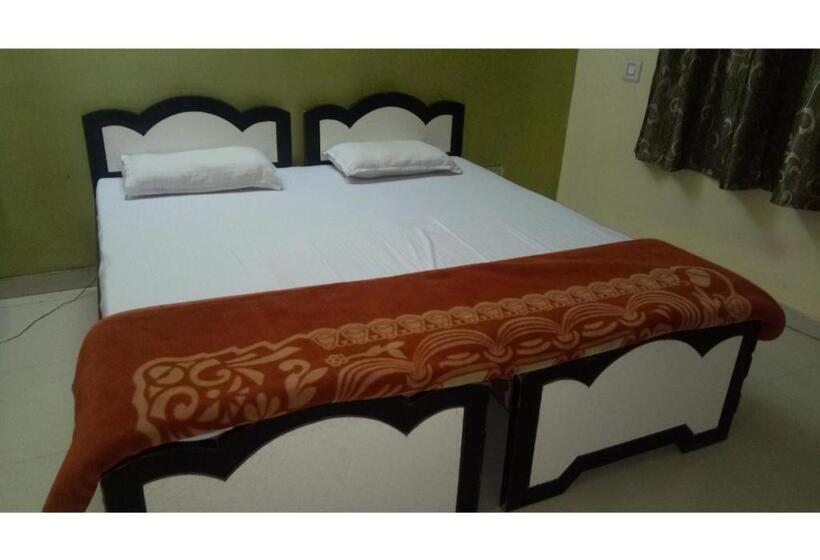 Отель Well Furnished Rooms In Pushkar