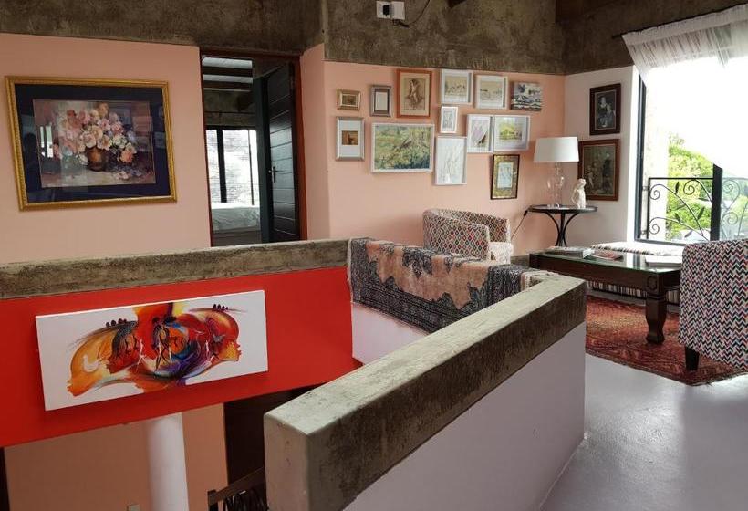 بنسيون Absolute Castillo