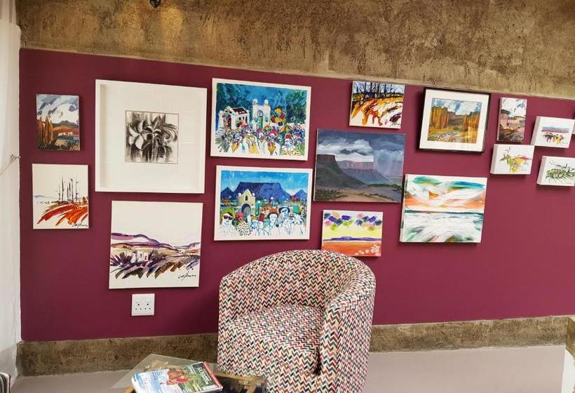 بنسيون Absolute Castillo