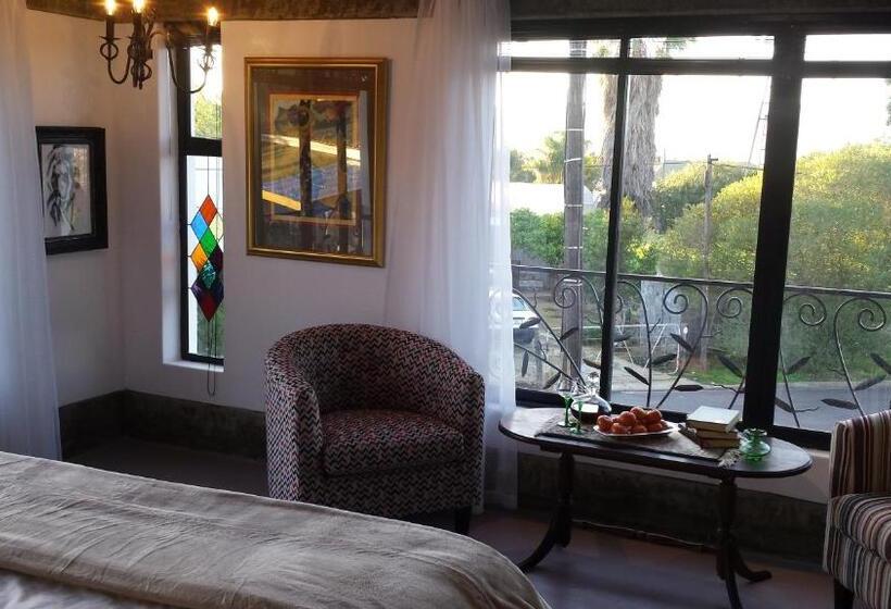 بنسيون Absolute Castillo