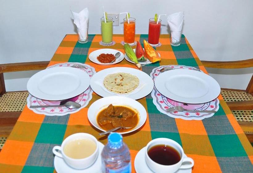 פנסיון Mother House